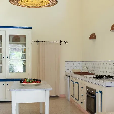 Aimone Villa Marina Porto